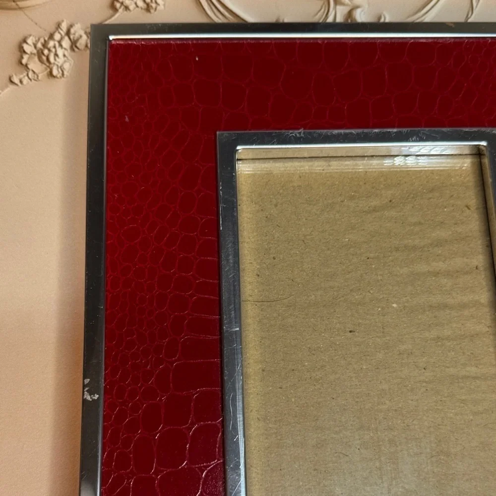 Vintage Faux Red Crocodile Pattern 3 x 5 Photo Frame